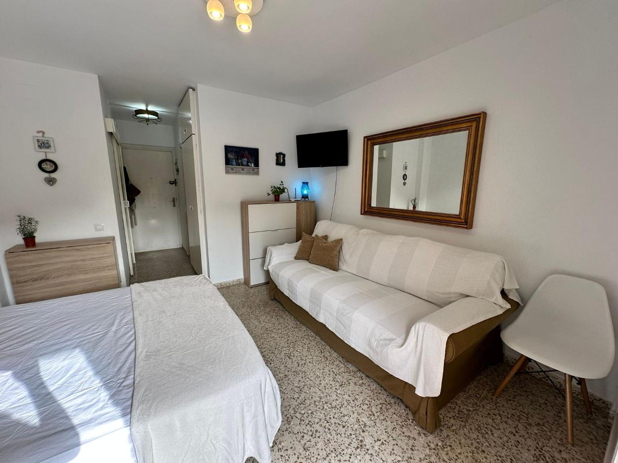 Acogedor Estudio Con Piscina Y Vistas Al Mar Benalmádena Exterior photo